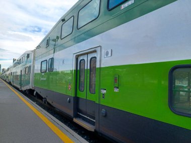 Etobikola, ON, Kanada 20 Ekim 2024: Mimico Go tren istasyonunun görüntüsü.