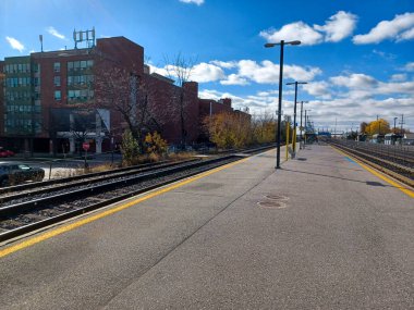 Etobikola, ON, Kanada 20 Ekim 2024: Mimico Go tren istasyonunun görüntüsü.