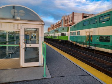 Etobikola, ON, Kanada 20 Ekim 2024: Mimico Go tren istasyonunun görüntüsü.