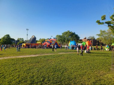 Etobikola, ON, Kanada 20 Ekim 2024: Mimico Go tren istasyonunun görüntüsü.