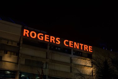 Toronto, ON, Kanada 30 Ağustos 2024: Duvardaki Freshii komik logosuna bakın.