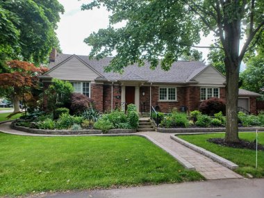 Toronto, ON, Kanada - 23 Mayıs 2024: Toronto Büyük Bölgesi 'nde yeni bir ev