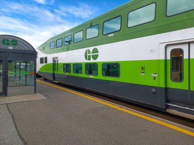 Etobikola, ON, Kanada 20 Ekim 2024: Mimico Go tren istasyonunun görüntüsü.