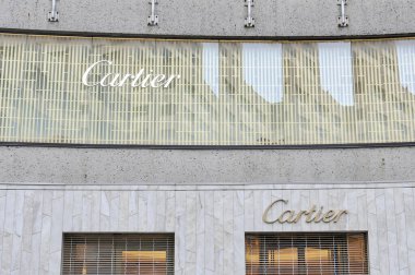 Toronto, ON, Kanada 30 Ekim 2024: Toronto 'daki Cartier tabelasında açık hava manzarası..