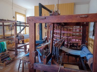 Toronto, ON, Kanada 10 Ekim 2024: Charles Irvins Weavers Black Creek Öncü Köyü 'nün iç manzarası.