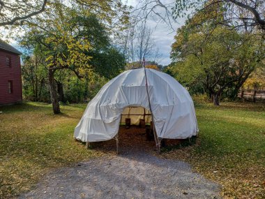 Toronto, ON, Kanada 10 Ekim 2024 Black Creek 'teki Wigwam' da.