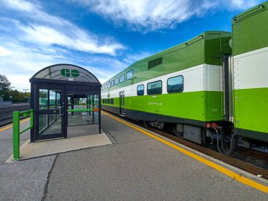 Etobikola, ON, Kanada 20 Ekim 2024: Mimico Go tren istasyonunun görüntüsü.
