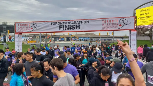 Toronto, ON, Kanada - 29 Nisan 2025: Bir 