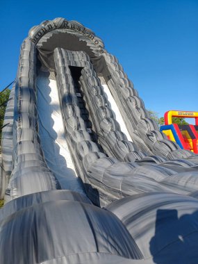 Toronto, ON, Kanada 23 Ağustos 2023 Toronto Dominion Bankası 'nın Toronto' daki binadaki tabelasına bakın..