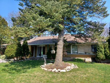 Toronto, ON, Kanada - 23 Mayıs 2024: Toronto Büyük Bölgesi 'nde yeni bir ev