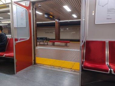 Kipling Metro İstasyonu görünümü 