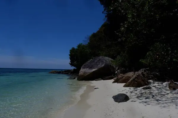 Tayland 'ın kuzeyindeki güzel Lilian adası.