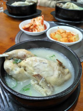 Lezzetli Asya yemeklerinin yakın görüntüsü