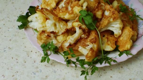 Sprigs Cauliflower Baked Batter Lying White Plate Sprigs Fresh Herbs — Stock Video