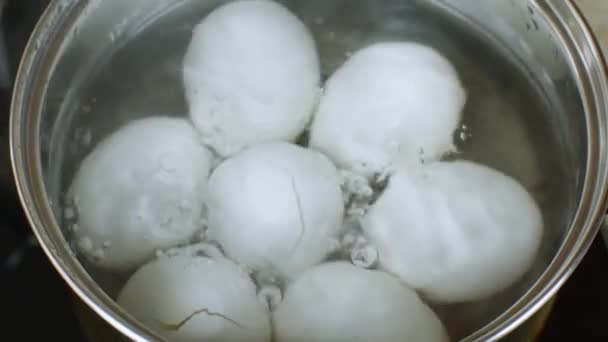 Iron Pan Boiling Water Which White Chicken Eggs Boiled Water — Stockvideo