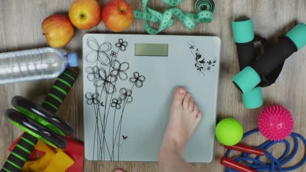 Two Childrens Feet Floor Scales Next Floor Fitness Set Fitness — Stock Video