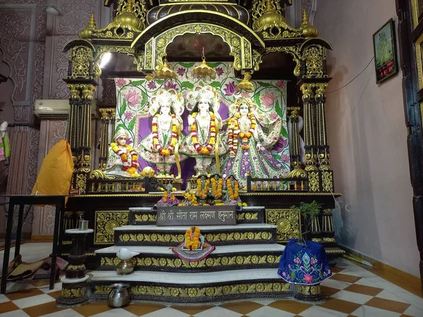 Ikcon Tapınağı Ndaki Radha Govindji Heykelleri Gujarat — Stok fotoğraf