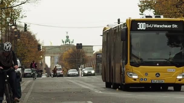 Berlijn Duitsland November 2022 Het Verkeer Van Stedelijk Vervoer Autostroom — Stockvideo
