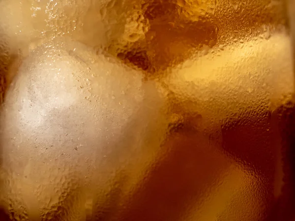 Tło Mrożonej Herbaty Szklance Kostkami Lodu Herbata Lodem Zbliżenie — Zdjęcie stockowe