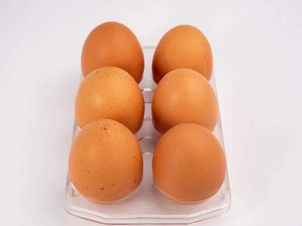 Куриные Яйца Белом Фоне Коричневое Яйцо Белом Фоне Крупный План — стоковое фото