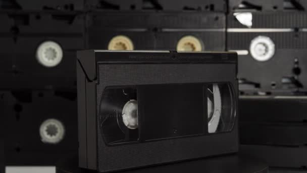 Περιστρεφόμενες Παλιές Κασέτες Vhs Ρετρό Κασέτες Βίντεο Κοντινό Πλάνο — Αρχείο Βίντεο