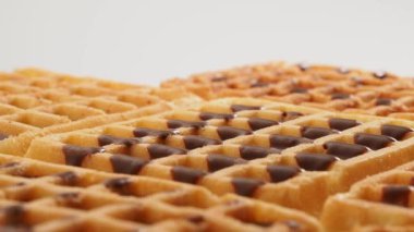 Dönüşümlü çikolatalı waffle. Çikolatalı waffle. Yakın plan..