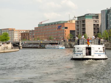 Berlin, Almanya - 21 Mayıs 2023 Berlin İş Merkezi 'nde. BERLİN, Almanya - 21 MAYIS 2023