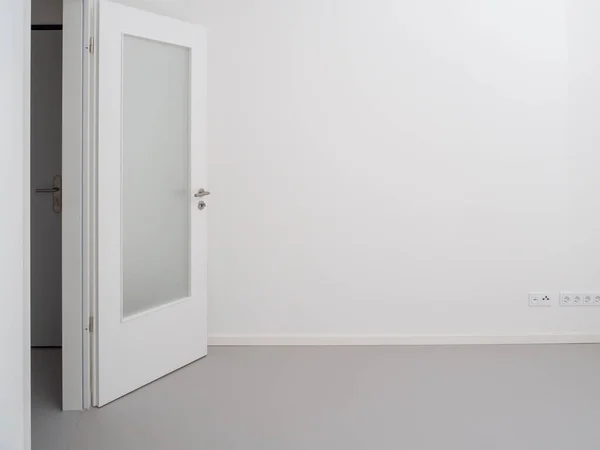 Porta Vidro Branco Para Quarto Interior Apartamento — Fotografia de Stock