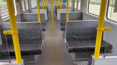 Boş tren vagonları. Tren vagonu. Genel plan.