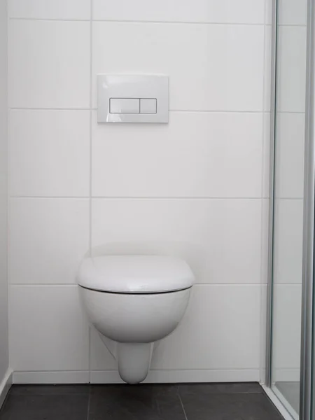 현대적 화장실에 화장실용 클로즈업 — 스톡 사진