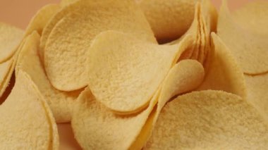 Lezzetli patates cipsi. Patates cipsi yakın..