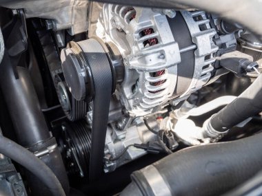 Modern bir arabanın motoru yakın plan. Modern bir arabanın motoru..