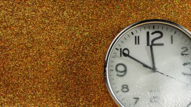 Relógio Natal Timelapse Relógio Parede Fundo Dourado — Vídeo de Stock