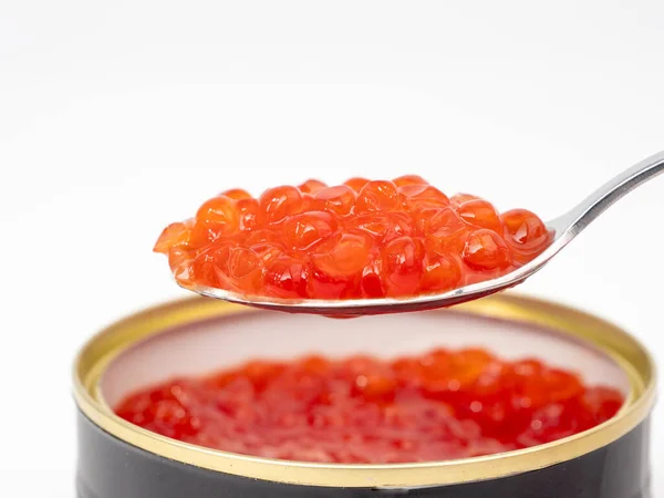 Boite Ouverte Avec Caviar Rouge Une Cuillère Sur Fond Blanc — Photo