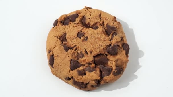 Oatmeal Chocolate Chip Cookies Roterar Vit Bakgrund Klassiska Havrekakor Med — Stockvideo