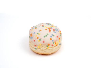 Çörek beyaz arka planda izole edilmiş. Beyaz arka planda tatlı çörekler.