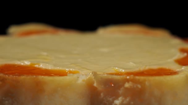 Gâteau Fromage Tourne Sur Fond Sombre Gâteau Fromage Aux Mandarines — Video