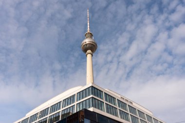 Berlin TV Kulesi Alexanderplatz İstasyonu, Berlin, Almanya. Berlin TV Kulesi Skyline Alexanderplatz.