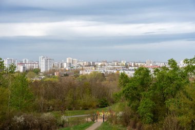 Berlin-Marzahn bölgesinin gözlem kulesinden hava görüntüsü. Berlin-Marzahn manzarası.