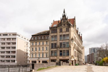 Almanya 24 Mart 2024. Önünde 