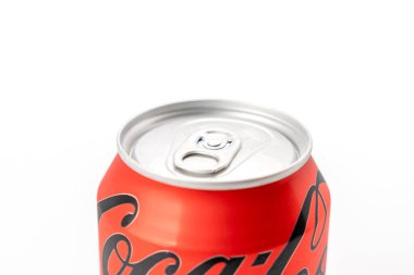 Kapaklı Coca-Cola kutusu. Kavanoz kırmızı ve gümüş..