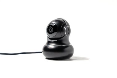 Siyah mercekli siyah bir kamera beyaz arkaplanda. Kamera beyaz arkaplanda izole edildi.