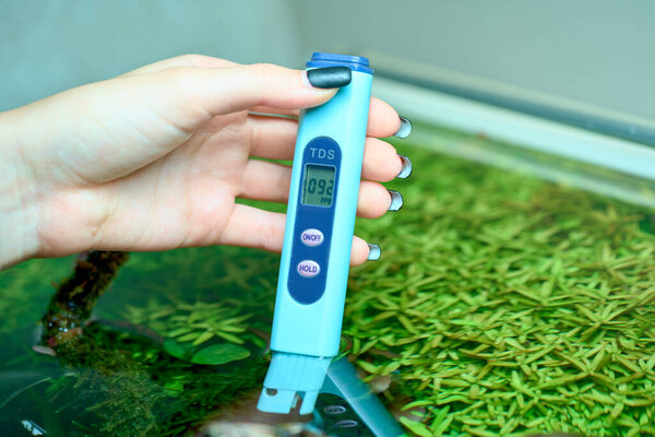 Измерение ТДС воды в посаженном аквариуме.