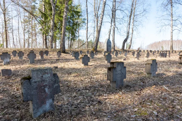 Letônia Ikskile Abril 2023 Antigo Cemitério Abandonado Soldados Alemães Caídos — Fotografia de Stock