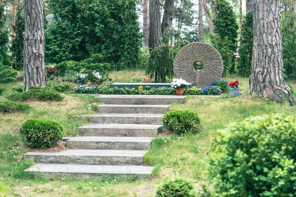 Ragaciems Latvia May 2023 Grave Famous Latvian Poet Imants Ziedonis — 图库照片