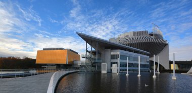 MONTREAL CANADA - 10 19 2022: Montreal Kumarhanesi Montreal, Quebec 'teki Notre-Dame' da yer almaktadır. Kanada 'nın en büyük kumarhanesi ve dünyanın en büyük kumarhanelerinden biridir.