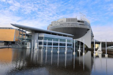 MONTREAL CANADA - 10 19 2022: Montreal Kumarhanesi Montreal, Quebec 'teki Notre-Dame' da yer almaktadır. Kanada 'nın en büyük kumarhanesi ve dünyanın en büyük kumarhanelerinden biridir.