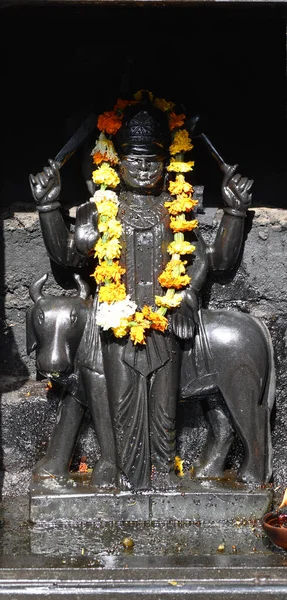 Індуська Статуя Квітами Азії — стокове фото