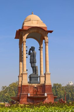 DIA DELHI - 02 11 2023: Hindistan Kapısı 'na kurulacak Netaji Subhas Chandra Bose' un granit heykeli.