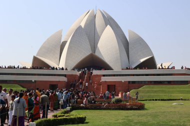 DELHI INDIA - 02 12 2023: Hindistan 'ın Delhi kentinde bulunan Lotus Tapınağı, Aralık 1986' da ithaf edilen bir İbadet Evi.